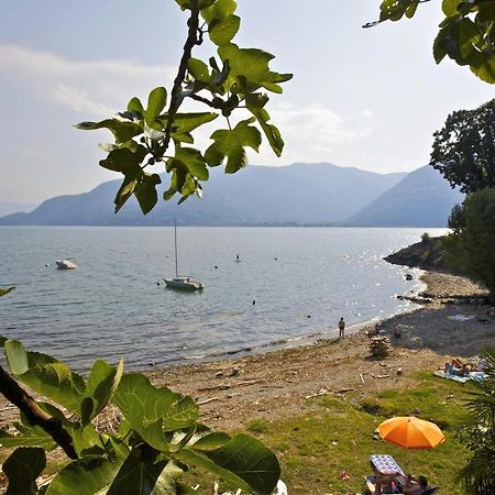 Bella Casa Alla Spiaggia Tronzano Lago Maggiore Extérieur photo