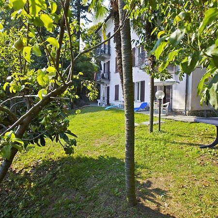Bella Casa Alla Spiaggia Tronzano Lago Maggiore Extérieur photo