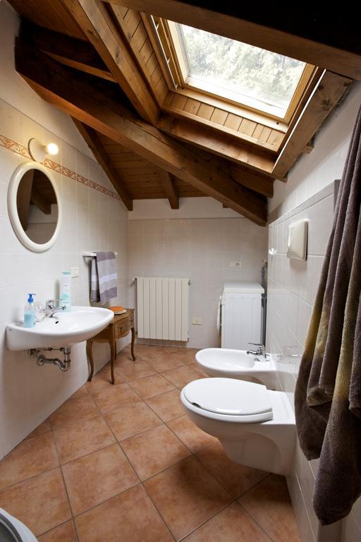 Bella Casa Alla Spiaggia Tronzano Lago Maggiore Extérieur photo