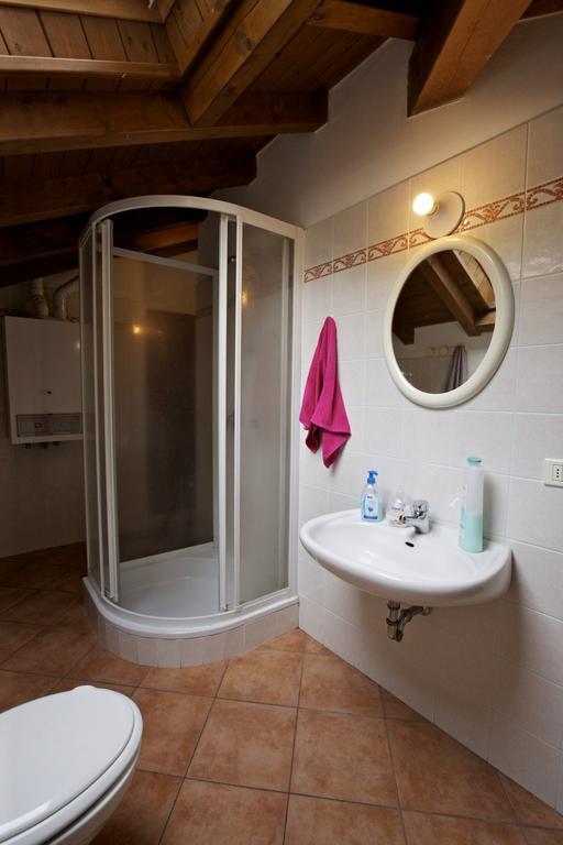 Bella Casa Alla Spiaggia Tronzano Lago Maggiore Extérieur photo