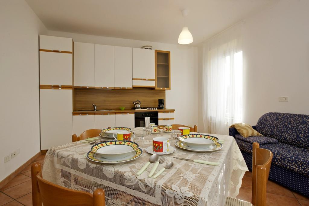 Bella Casa Alla Spiaggia Tronzano Lago Maggiore Extérieur photo