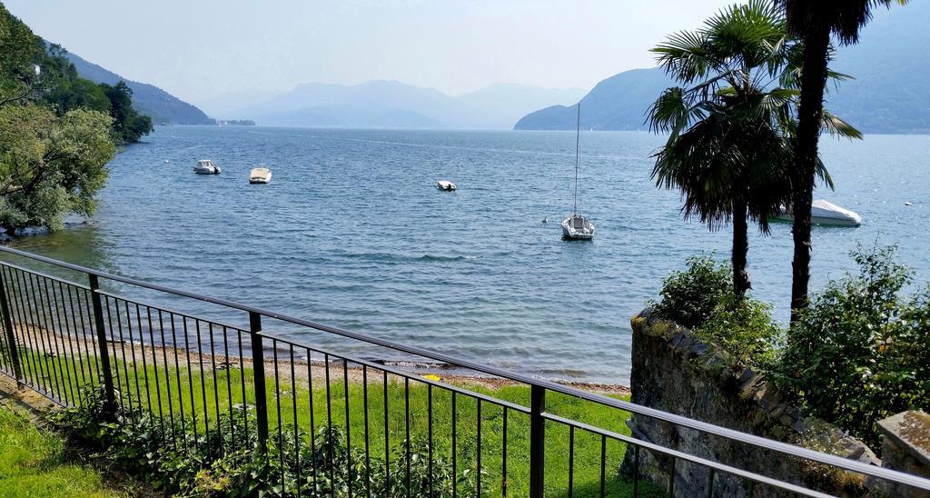 Bella Casa Alla Spiaggia Tronzano Lago Maggiore Extérieur photo