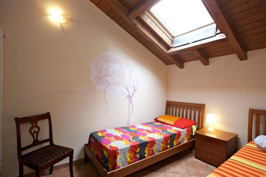 Bella Casa Alla Spiaggia Tronzano Lago Maggiore Extérieur photo