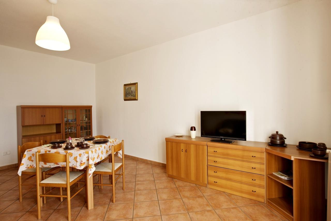 Bella Casa Alla Spiaggia Tronzano Lago Maggiore Extérieur photo