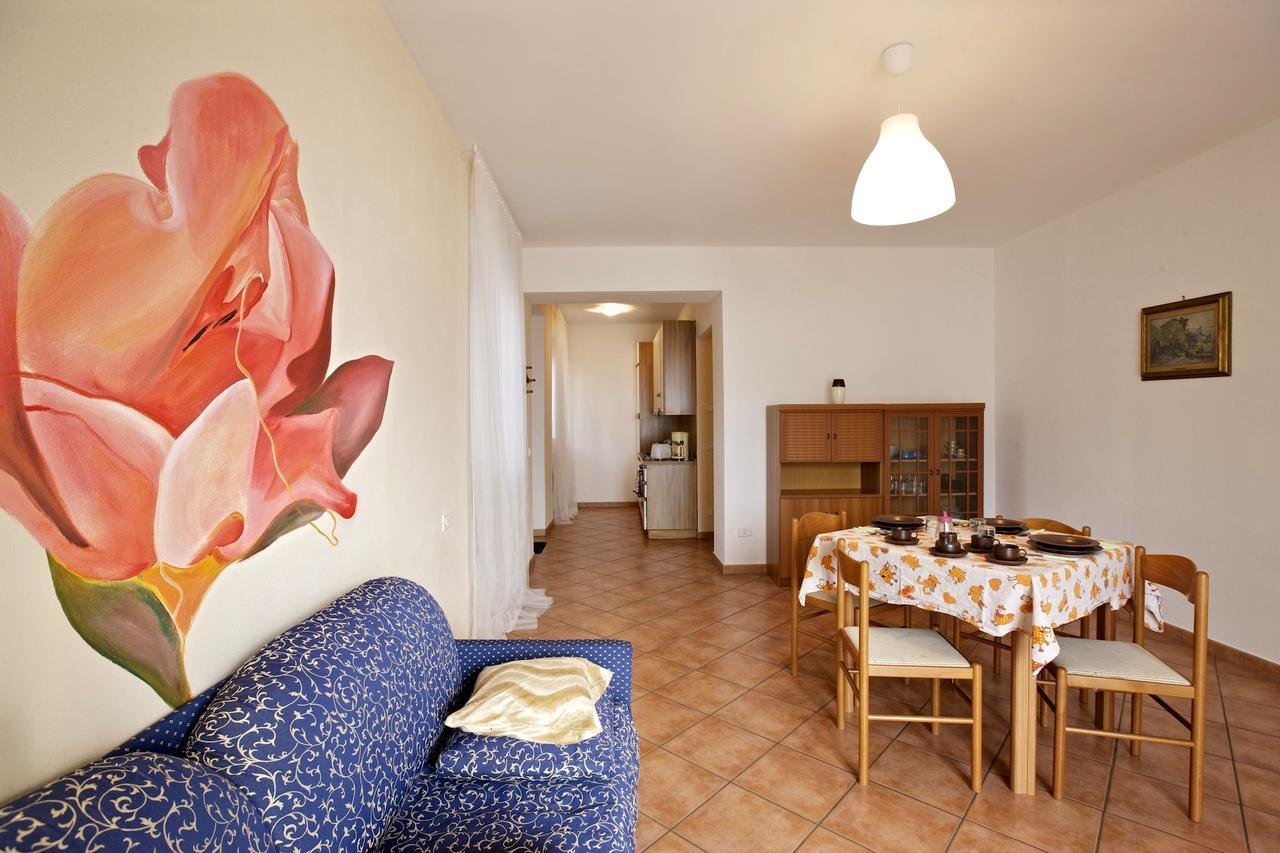 Bella Casa Alla Spiaggia Tronzano Lago Maggiore Extérieur photo